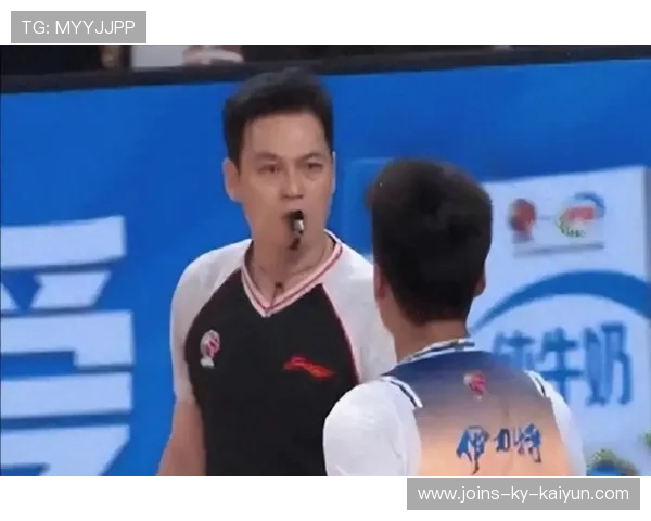CBA 裁判抢戏！连续争议判罚引球迷暴怒