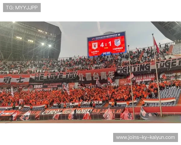 大连英博在高位的抢断转化为有效攻势 大连英博在高位的抢断转化为有效攻势