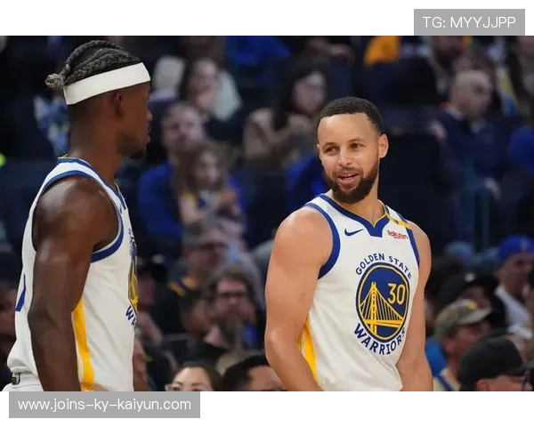 库里三分接连命中,勇士比分拉开