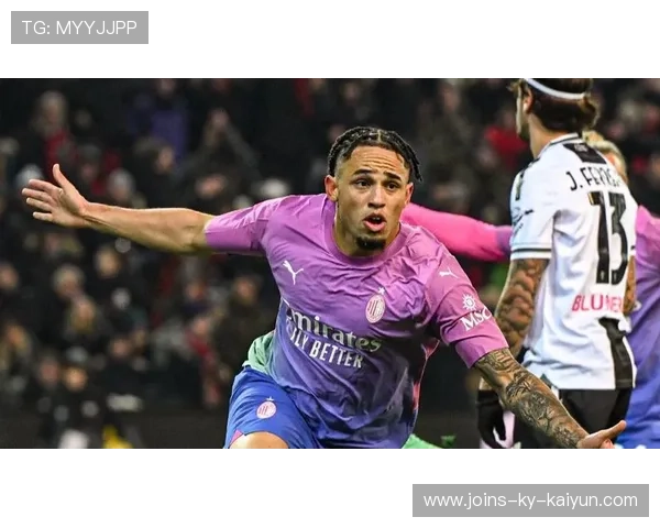 米兰奥卡福临门一脚训练更果断:展现锋线杀手本色 米兰奥卡福临门一脚训练更果断:展现锋线杀手本色